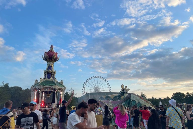 How to get Tomorrowland Tickets!